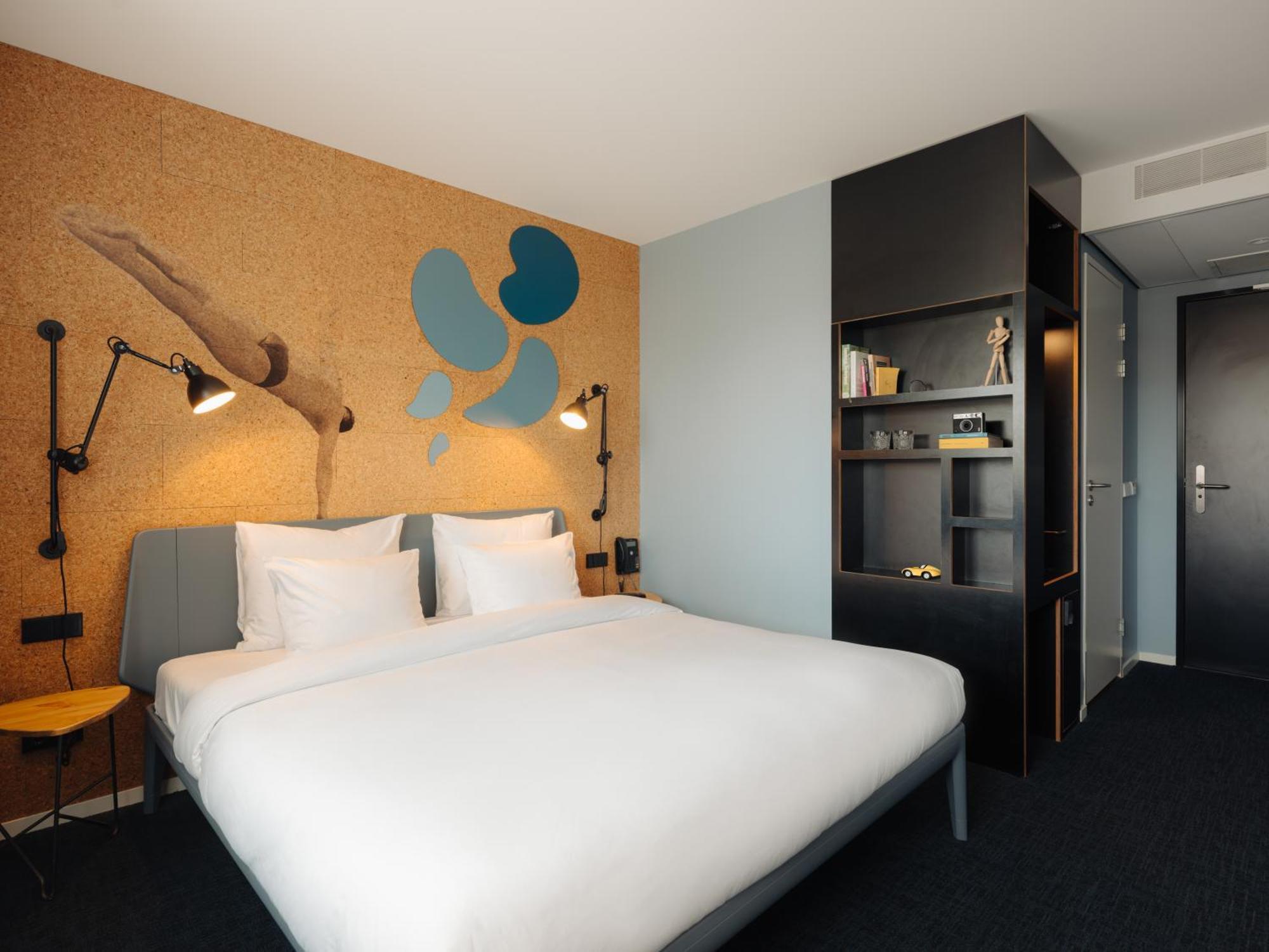 Conscious Hotel The Tire Station Amsterdam Exterior foto